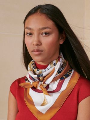HERMES カレ 90 エプロン・ドール 新品未使用 カレ 90 《エプロン・ドール》 - ベージュ | Hermès - エルメス-公式サイト